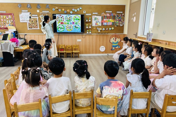 防溺水安全教育集體活動.jpg